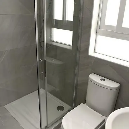 Apartment 9 スリーマ