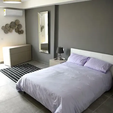 Apartment 9 * スリーマ